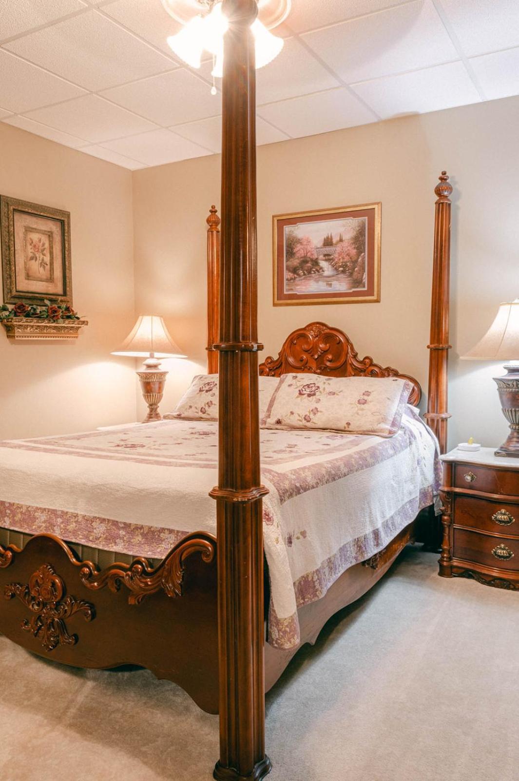 Bed and Breakfast The Wolf Manor Ellinwood Zewnętrze zdjęcie