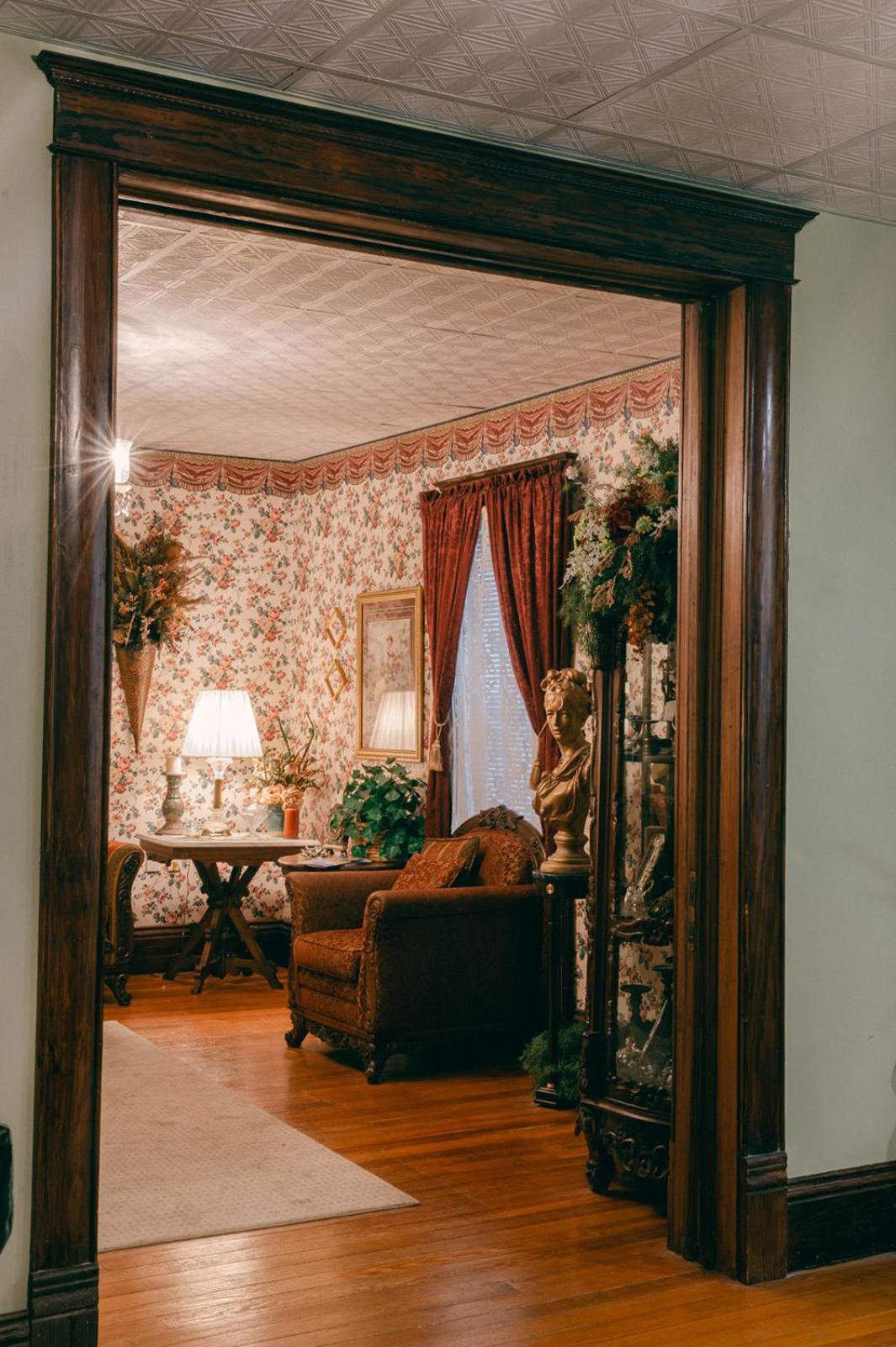 Bed and Breakfast The Wolf Manor Ellinwood Zewnętrze zdjęcie